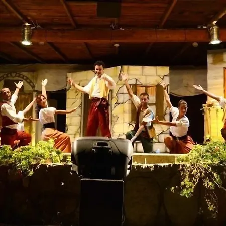 אתר נופש Corte Dei Greci &